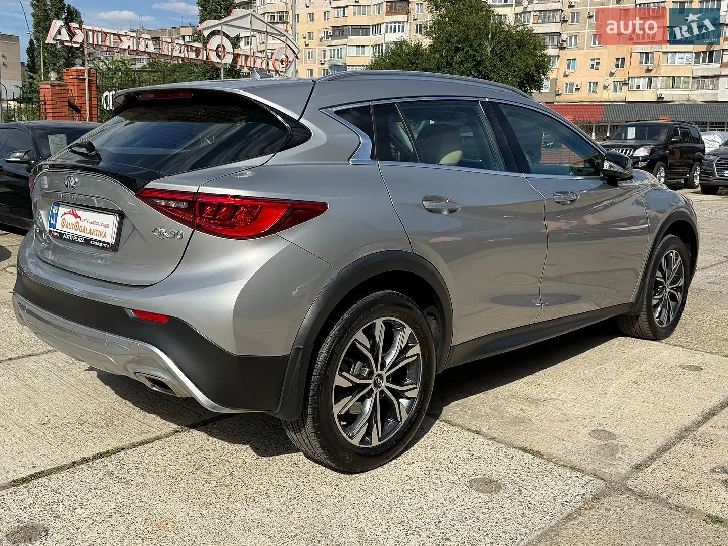 2018 Infiniti QX30 - мініатюра 13