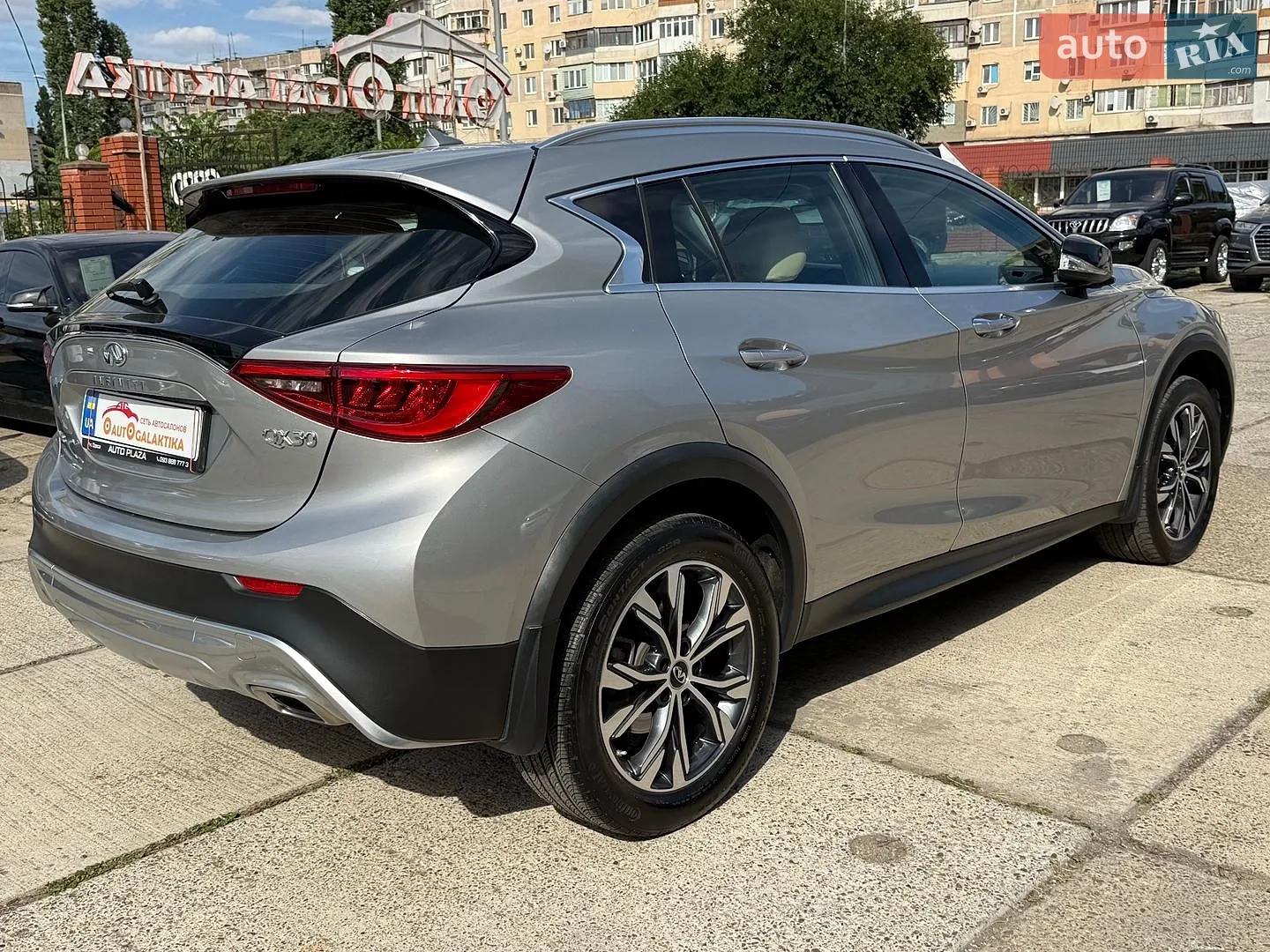 2018 Infiniti QX30 - мініатюра 12
