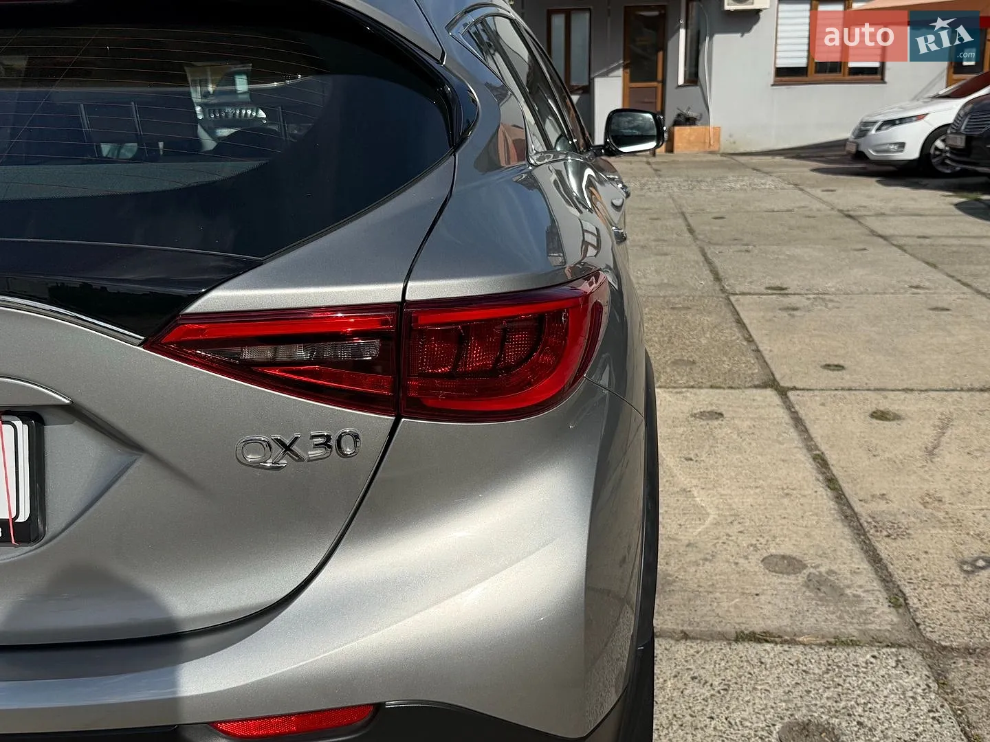 2018 Infiniti QX30 - мініатюра 18