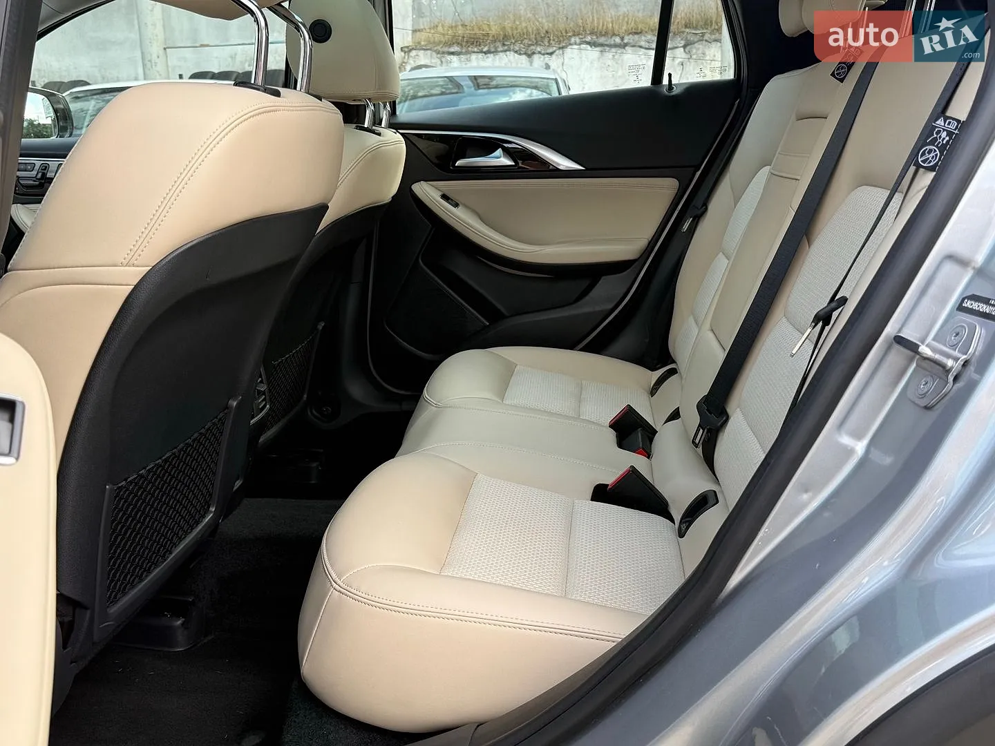 2018 Infiniti QX30 - мініатюра 40