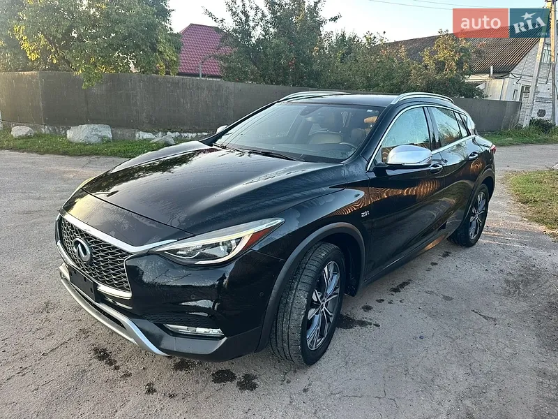 Infiniti QX30