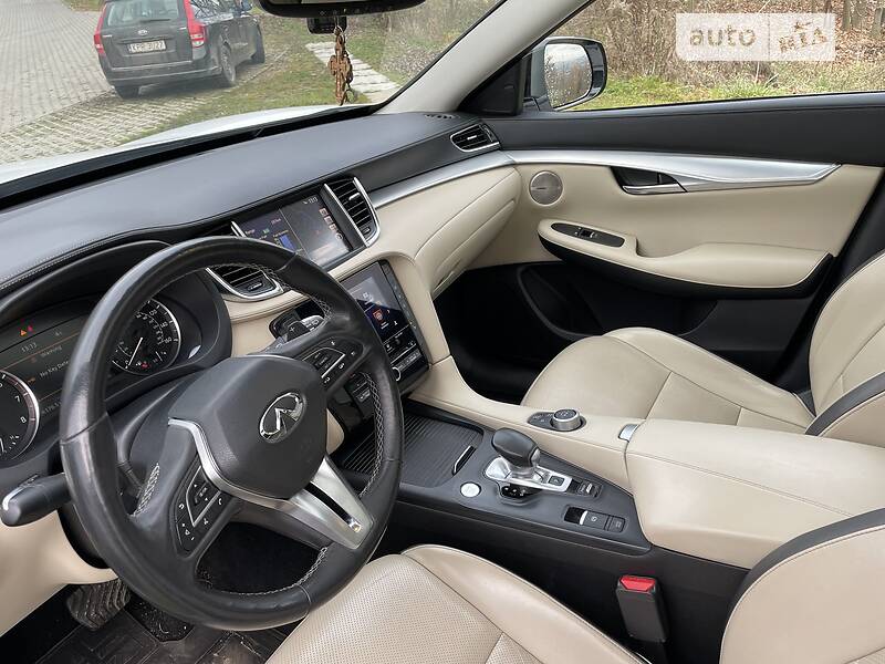 Позашляховик / Кросовер Infiniti QX50 2018 в Горішніх Плавнях