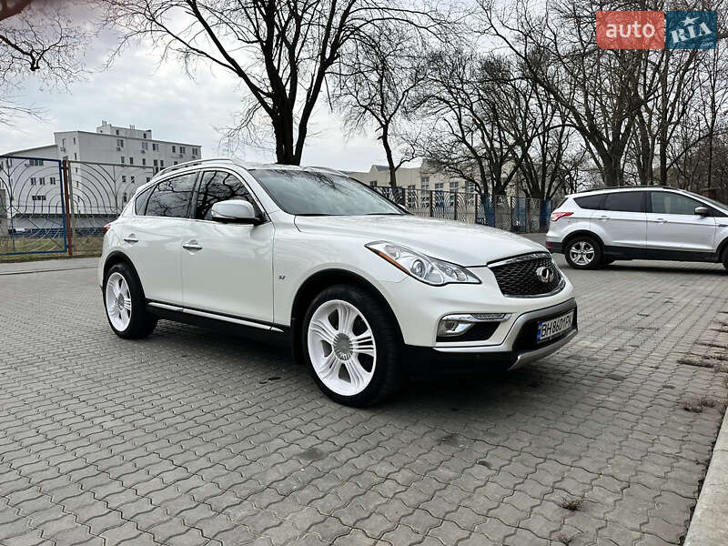 Позашляховик / Кросовер Infiniti QX50 2015 в 