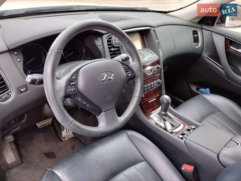Внедорожник / Кроссовер Infiniti QX50 2017 в Ровно