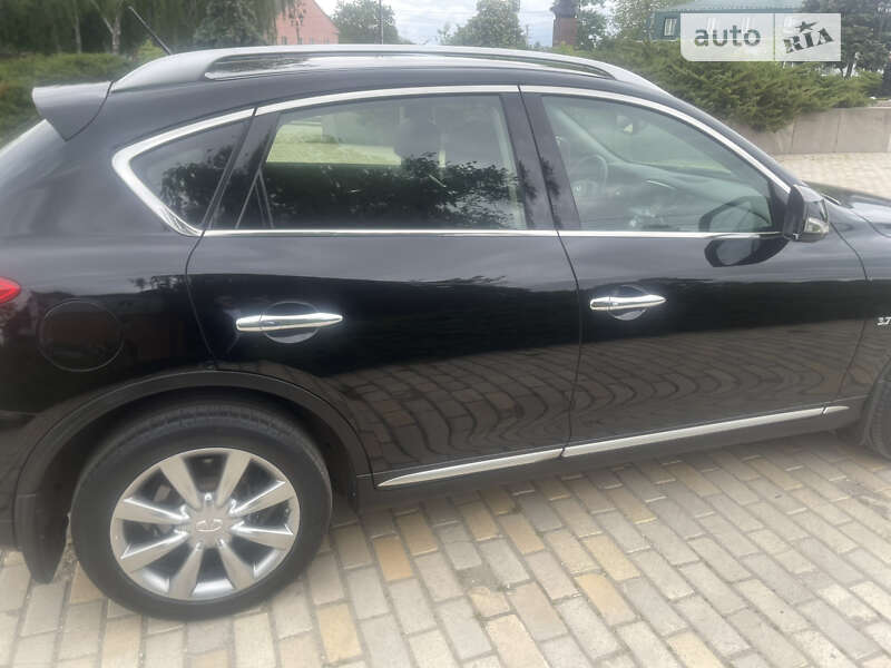 Внедорожник / Кроссовер Infiniti QX50 2017 в Белой Церкви