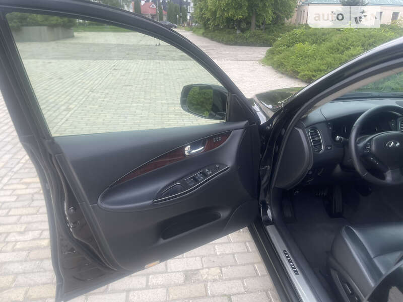 Внедорожник / Кроссовер Infiniti QX50 2017 в Белой Церкви