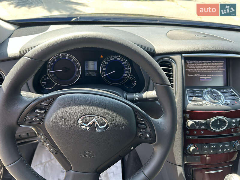 Позашляховик / Кросовер Infiniti QX50 2016 в Харкові