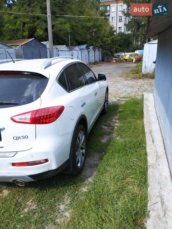 Внедорожник / Кроссовер Infiniti QX50 2017 в Киеве