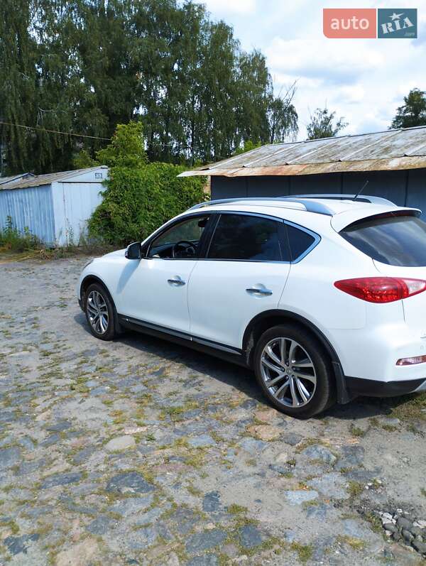 Внедорожник / Кроссовер Infiniti QX50 2017 в Киеве