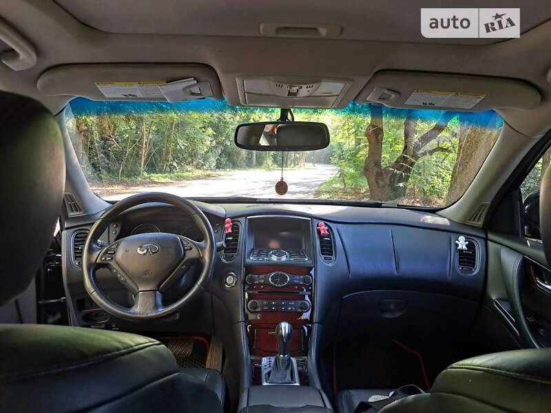 Внедорожник / Кроссовер Infiniti QX50 2016 в Одессе фото 12 Внедорожник / Кроссовер Infiniti QX50 2016 в Одессе