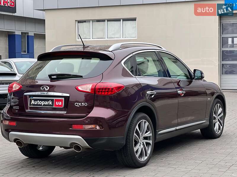 Внедорожник / Кроссовер Infiniti QX50 2016 в Одессе