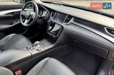 Внедорожник / Кроссовер Infiniti QX50 2019 в 