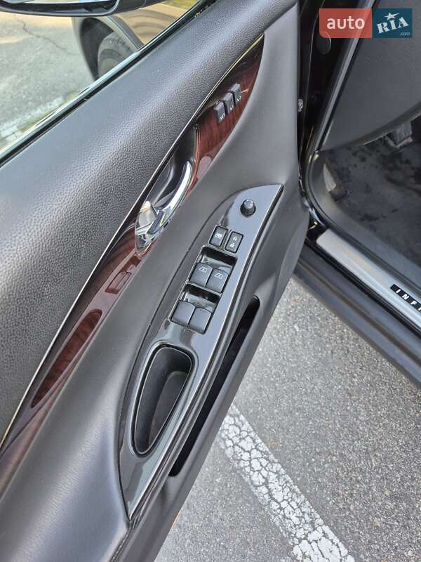 Позашляховик / Кросовер Infiniti QX50 2017 в Миколаєві