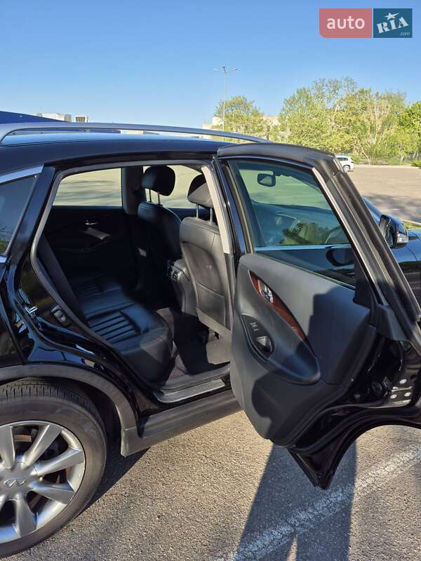 Позашляховик / Кросовер Infiniti QX50 2017 в Миколаєві