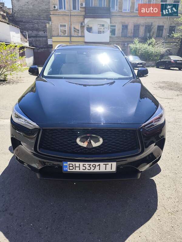 Внедорожник / Кроссовер Infiniti QX50 2018 в 