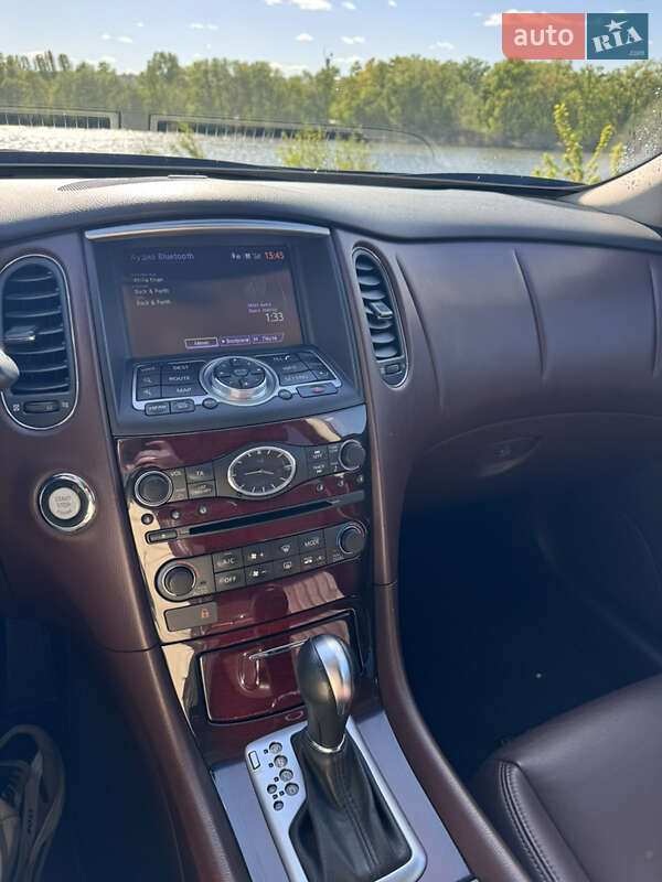 Внедорожник / Кроссовер Infiniti QX50 2016 в Киеве