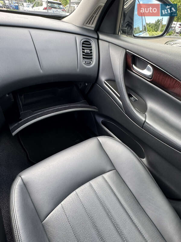 Внедорожник / Кроссовер Infiniti QX50 2013 в Киеве