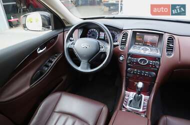 Внедорожник / Кроссовер Infiniti QX50 2017 в 