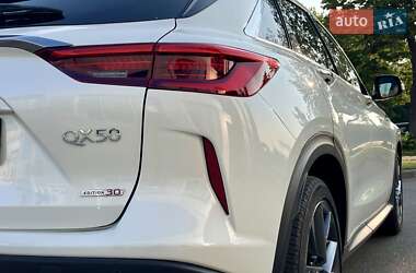 Внедорожник / Кроссовер Infiniti QX50 2021 в 