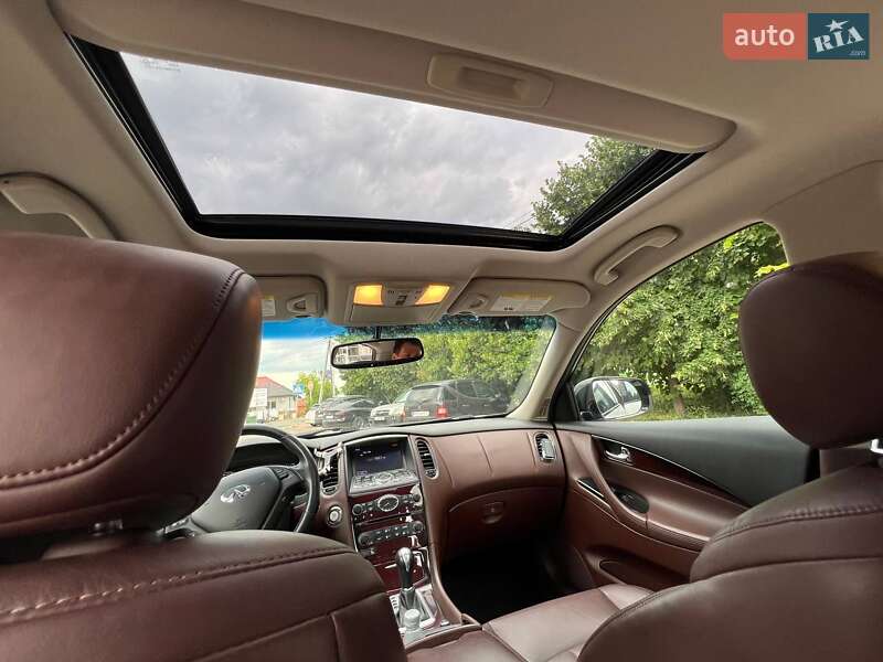 Позашляховик / Кросовер Infiniti QX50 2016 в Києві