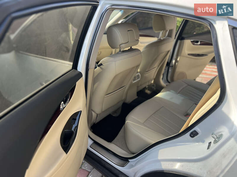 Внедорожник / Кроссовер Infiniti QX50 2017 в Киеве