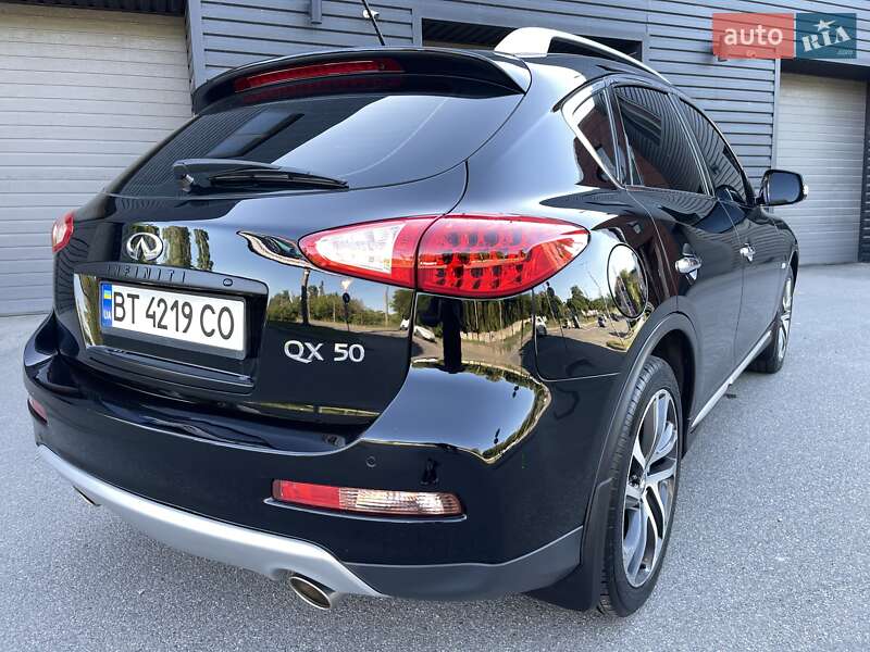 Позашляховик / Кросовер Infiniti QX50 2016 в Харкові