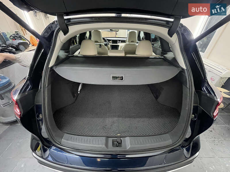 Внедорожник / Кроссовер Infiniti QX50 2019 в Коростене