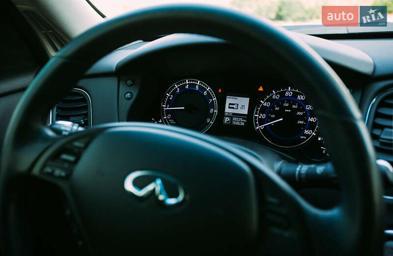 Внедорожник / Кроссовер Infiniti QX50 2017 в Ивано-Франковске