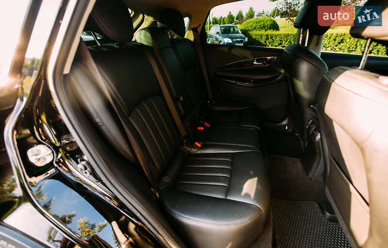 Внедорожник / Кроссовер Infiniti QX50 2017 в Ивано-Франковске