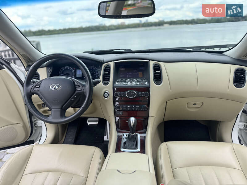 Внедорожник / Кроссовер Infiniti QX50 2017 в Жмеринке