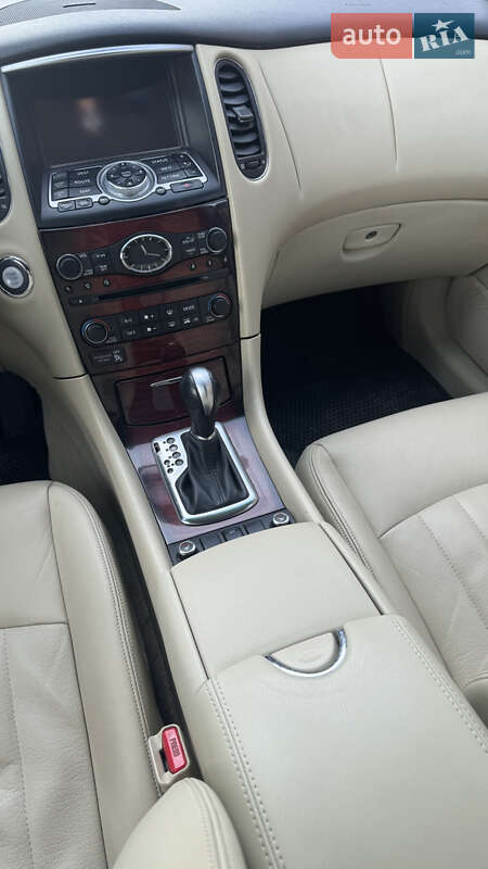 Внедорожник / Кроссовер Infiniti QX50 2017 в Луцке