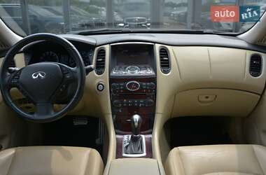 Внедорожник / Кроссовер Infiniti QX50 2016 в 