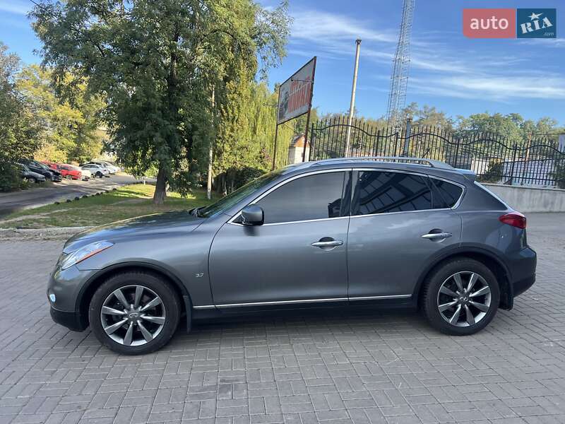 Внедорожник / Кроссовер Infiniti QX50 2015 в Киеве