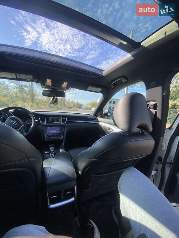 Позашляховик / Кросовер Infiniti QX50 2019 в Новомосковську