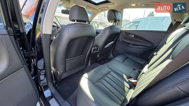 Внедорожник / Кроссовер Infiniti QX50 2017 в Маневичах