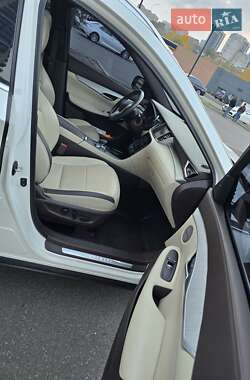 Внедорожник / Кроссовер Infiniti QX50 2019 в 