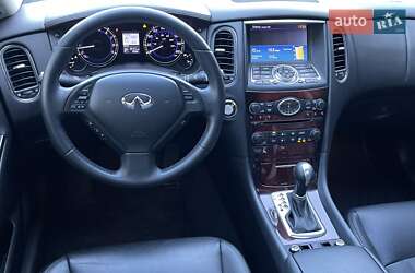 Внедорожник / Кроссовер Infiniti QX50 2016 в 
