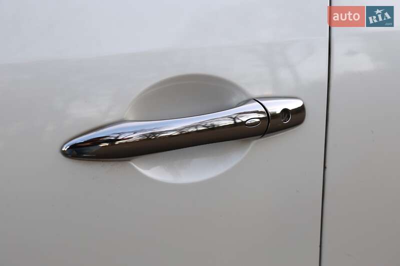 Внедорожник / Кроссовер Infiniti QX50 2017 в Киеве