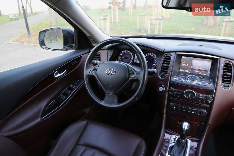 Внедорожник / Кроссовер Infiniti QX50 2017 в Киеве