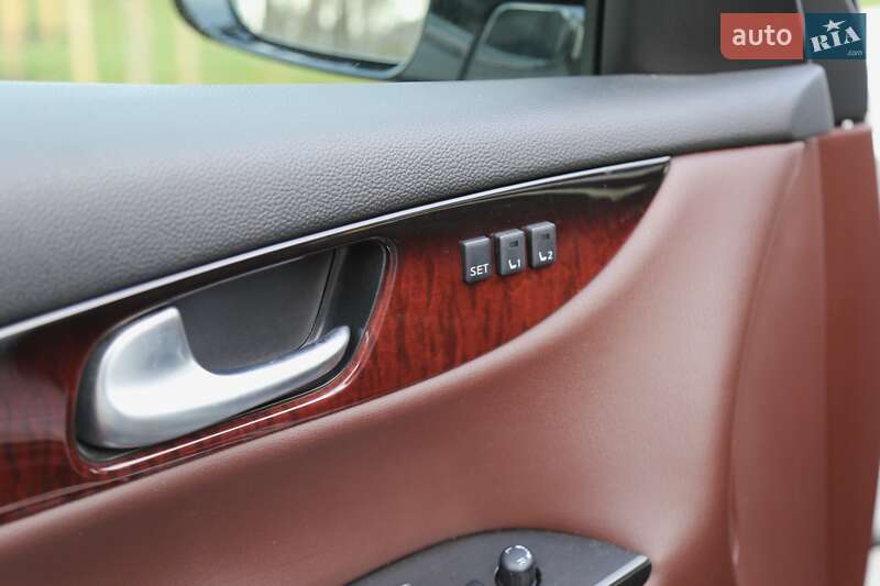 Внедорожник / Кроссовер Infiniti QX50 2017 в Киеве