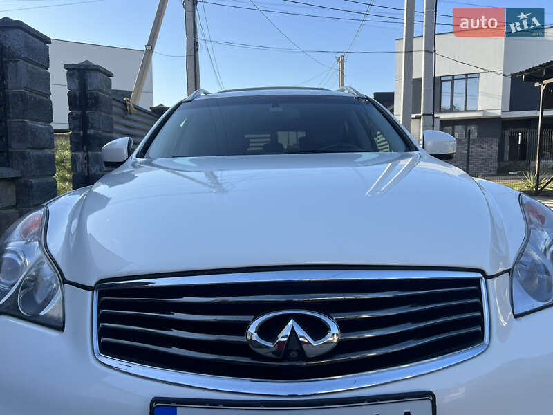 Позашляховик / Кросовер Infiniti QX50 2013 в Рівному