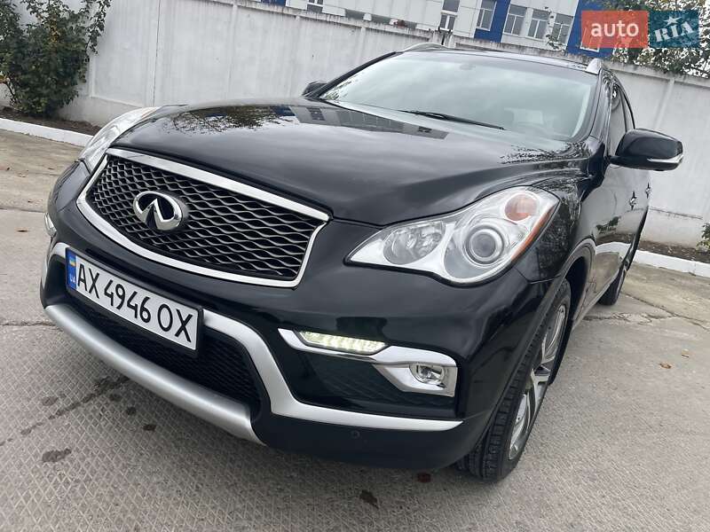 Позашляховик / Кросовер Infiniti QX50 2016 в Харкові