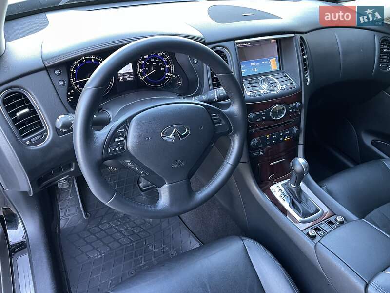 Позашляховик / Кросовер Infiniti QX50 2016 в Харкові