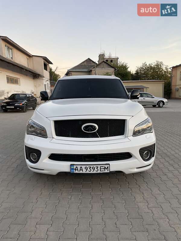 Позашляховик / Кросовер Infiniti QX56 2011 в Чернівцях