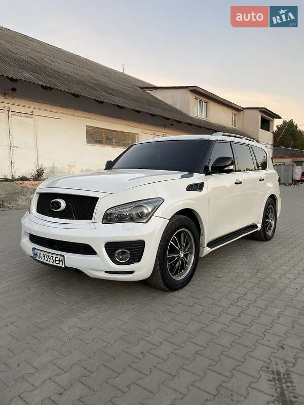 Позашляховик / Кросовер Infiniti QX56 2011 в Чернівцях