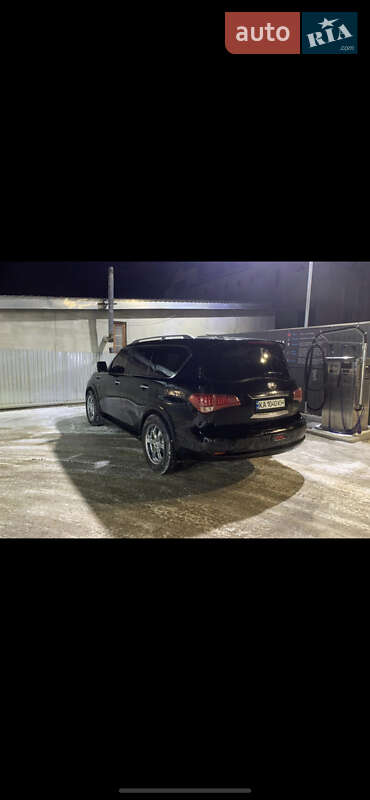 Позашляховик / Кросовер Infiniti QX56 2010 в Кам'янець-Подільському