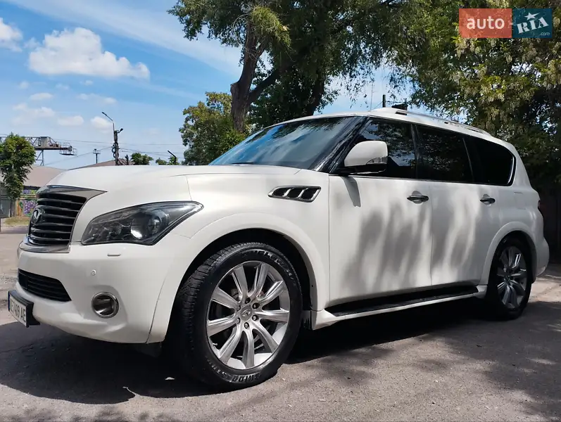 Infiniti QX56