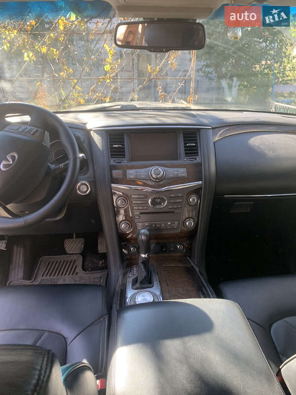 Позашляховик / Кросовер Infiniti QX56 2010 в Кам'янець-Подільському
