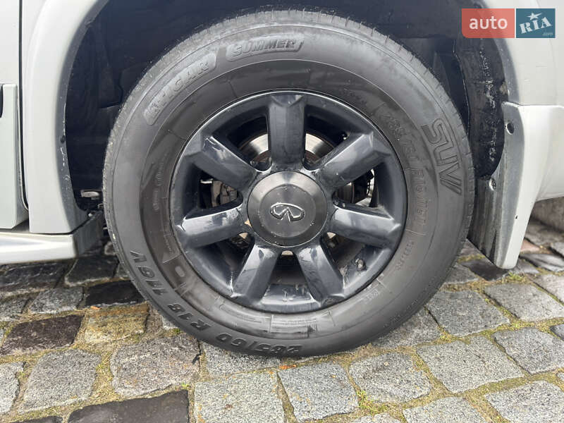 Позашляховик / Кросовер Infiniti QX56 2005 в Києві