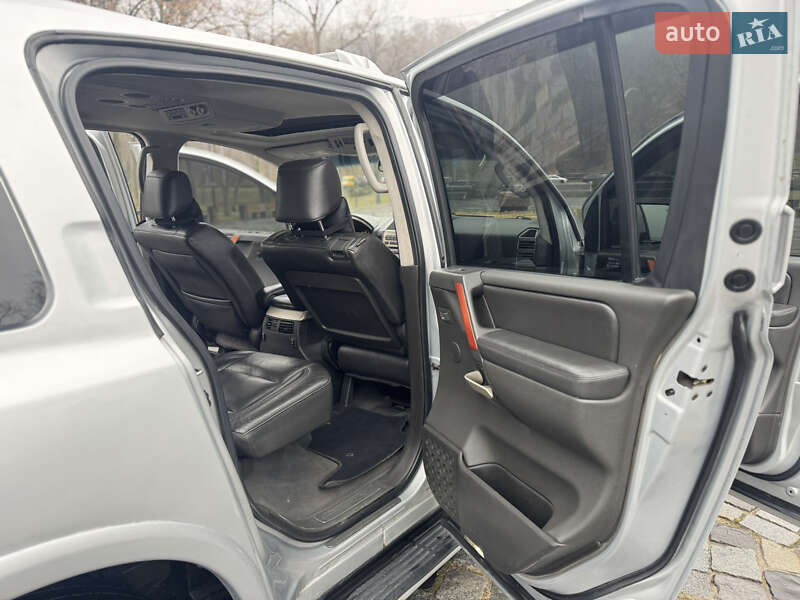 Позашляховик / Кросовер Infiniti QX56 2005 в Києві